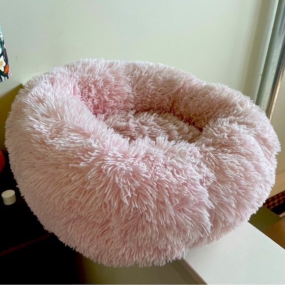 Pupnaps Luxe Calming Bed Small Pink Anti Anxiety Dog Cat Pet Deluxe Donut Fluffy - Picture 2 of 13